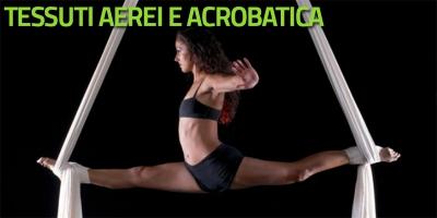 Tessuti e trapezio aerei - acrobatica